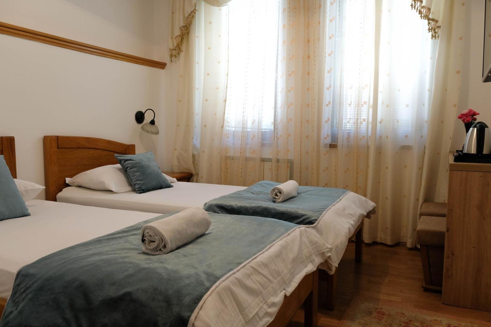 Bed And Breakfast Vijecnica Sarajevo Exterior photo