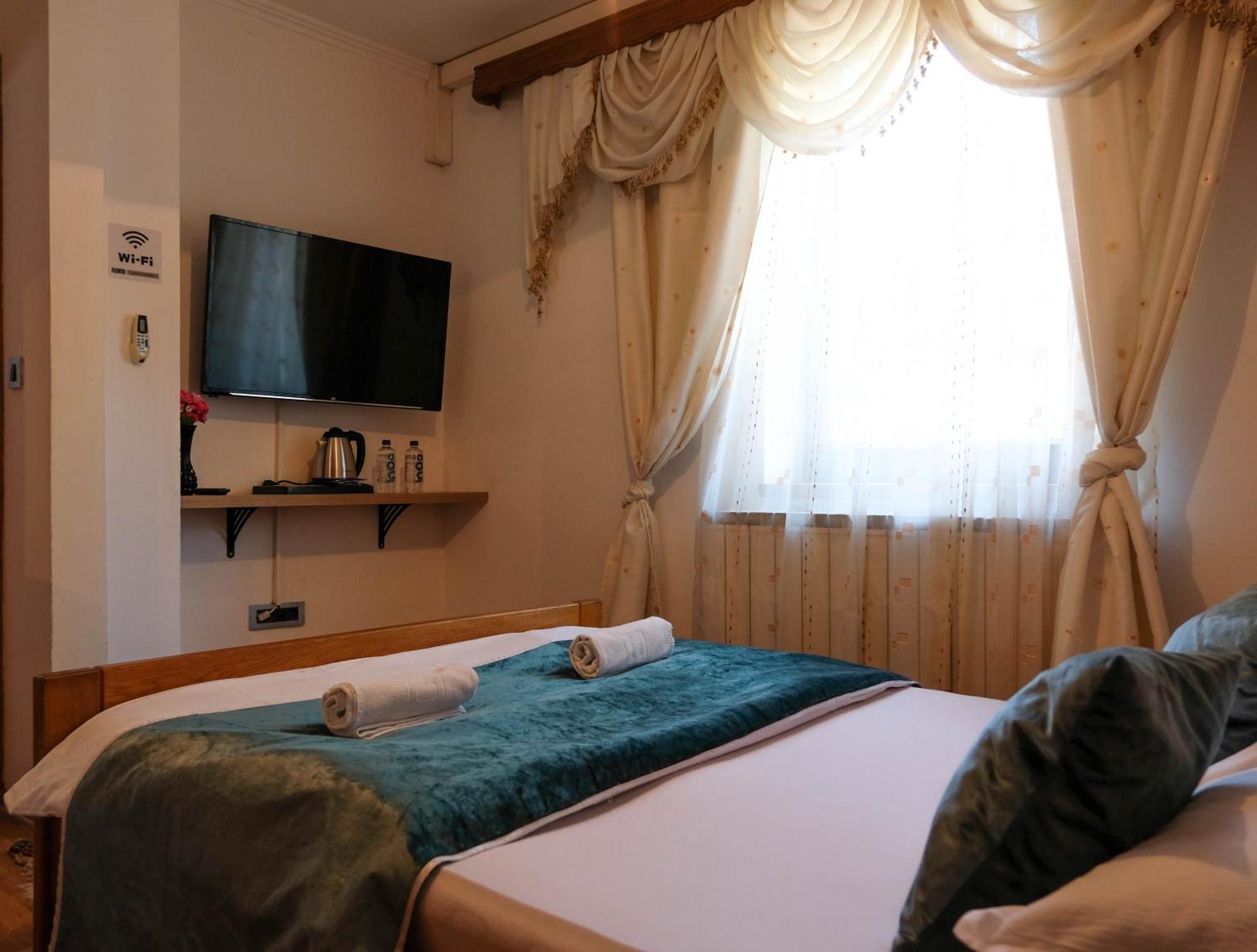 Bed And Breakfast Vijecnica Sarajevo Exterior photo