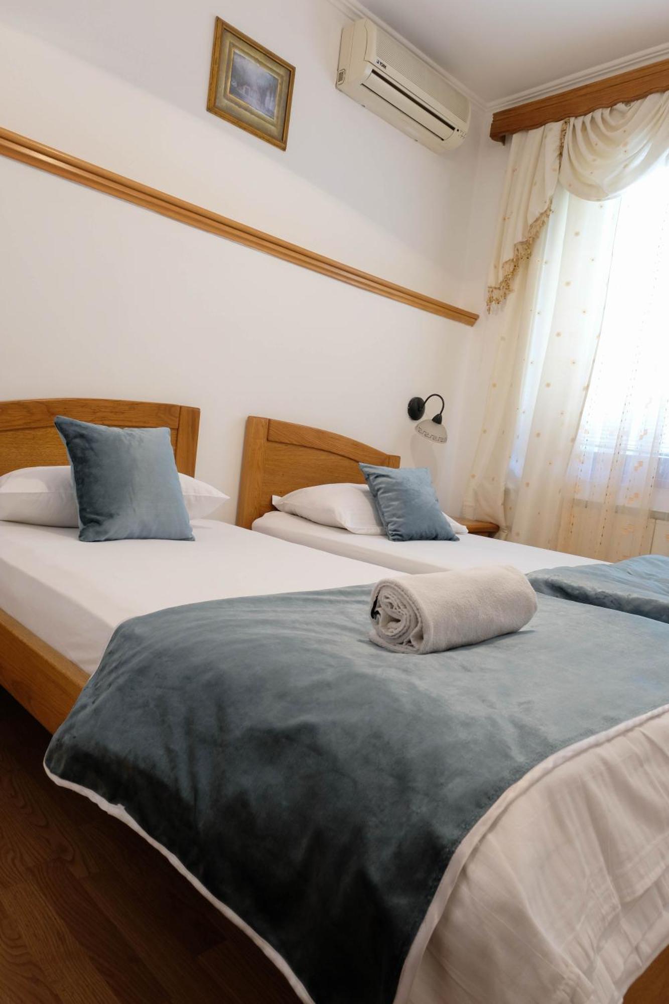 Bed And Breakfast Vijecnica Sarajevo Exterior photo