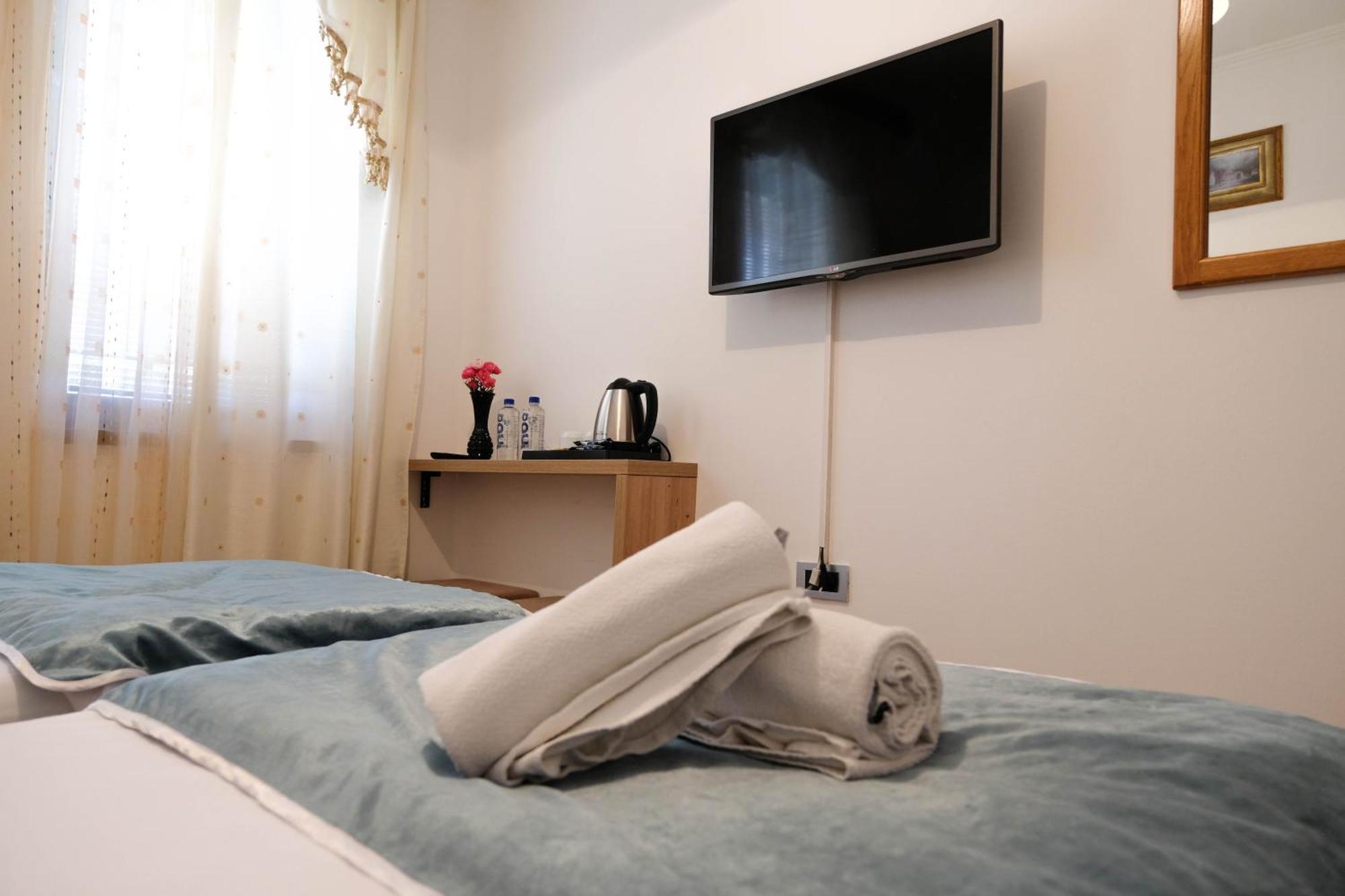 Bed And Breakfast Vijecnica Sarajevo Exterior photo